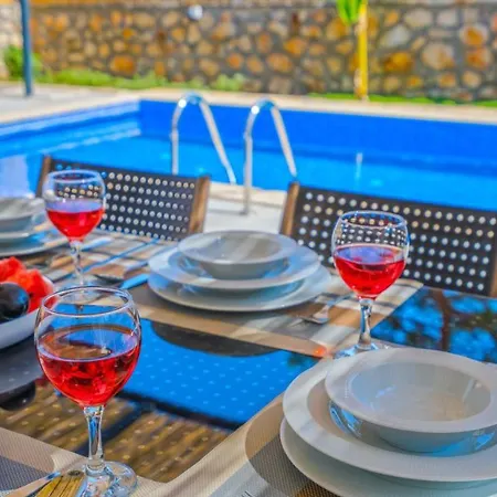 Hotel In Kas With Pool Jacuzzi Garden And Porch Gelemiş