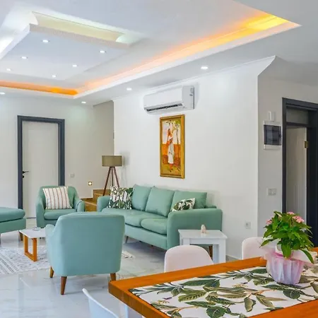 In Kas With Pool Jacuzzi Garden And Porch 호텔 Gelemiş